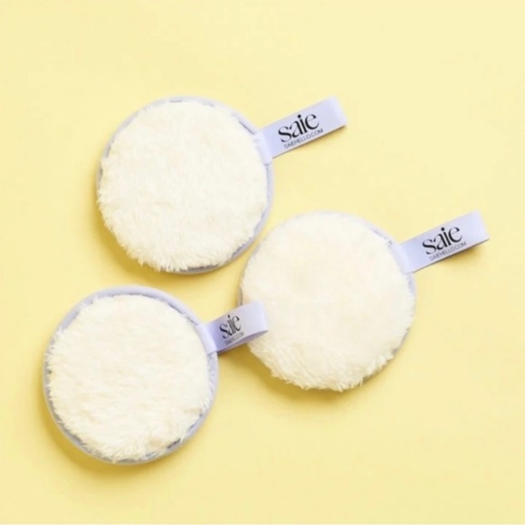 NWT Saie reuseable, multi-purpose, exfoliating & makeup puffs, 3 pack. - Picture 2 of 7